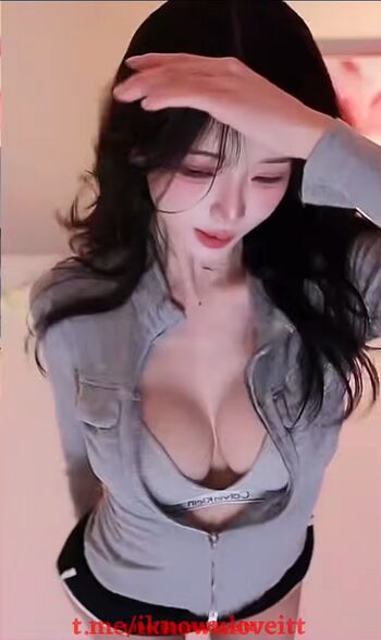 Full leaked Vikkivanilla/ private onlyfans photo