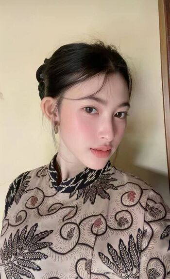 Full leaked Who is this / private onlyfans photo