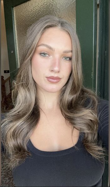 Full leaked Nicole arbour/ private onlyfans photo