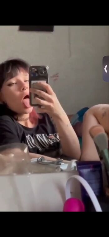 Full leaked Hxllywxxdz / private onlyfans photo