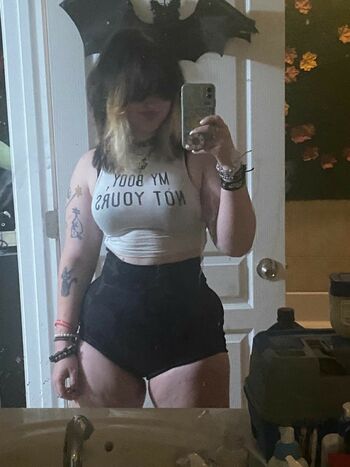 Full leaked Ittybittypussy/ private onlyfans photo