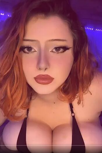 Full leaked Rosieaann/ private onlyfans photo