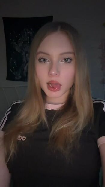 Full leaked Missgrey/ private onlyfans photo
