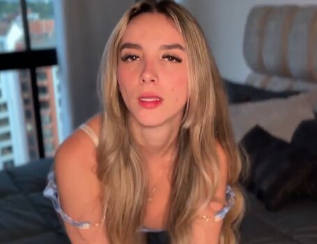 Full leaked Who is this private onlyfans photo
