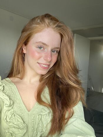 Full leaked Femjoy / private onlyfans photo