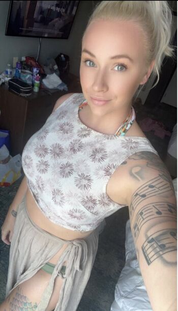 Full leaked Miaxmon/ private onlyfans photo
