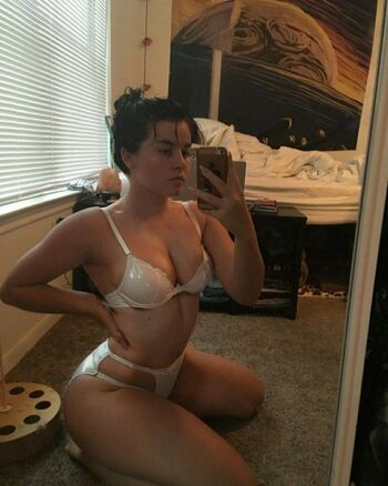 Full leaked Sonam bajwa/ private onlyfans photo