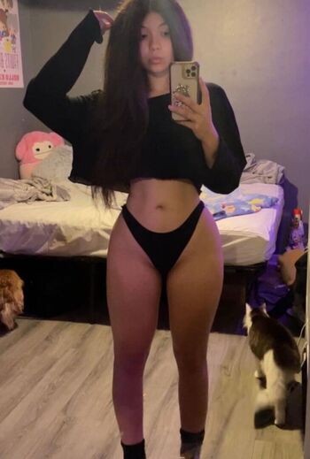 Full leaked Loulou fbl/ private onlyfans photo
