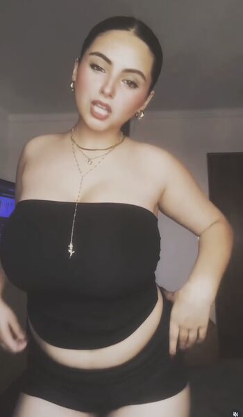 Full leaked Succibitch private onlyfans photo