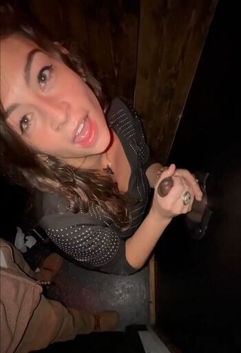Full leaked Alycia parks/ private onlyfans photo