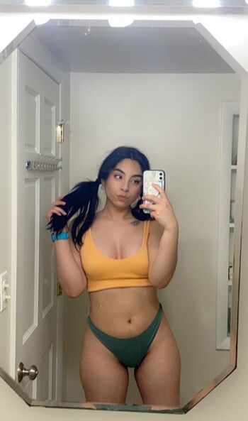 Full leaked Hiyrose/ private onlyfans photo
