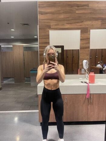 Full leaked Hotpamela pouvie/ private onlyfans photo