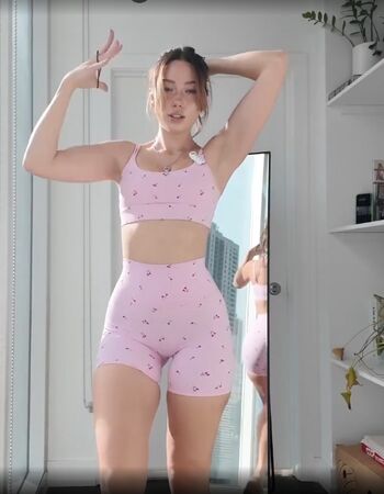 Full leaked Kandyland/ private onlyfans photo