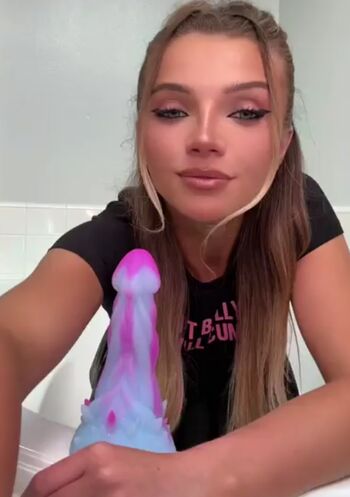 Full leaked Zoe serena/ private onlyfans photo