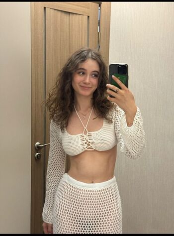 Full leaked Ehotlovea private onlyfans photo