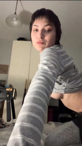 Full leaked Little emo kitten/ private onlyfans photo