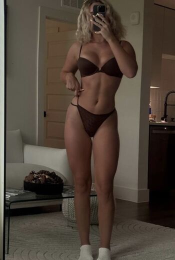 Full leaked Valecast/ private onlyfans photo