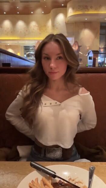 Full leaked Vivian lola/ private onlyfans photo
