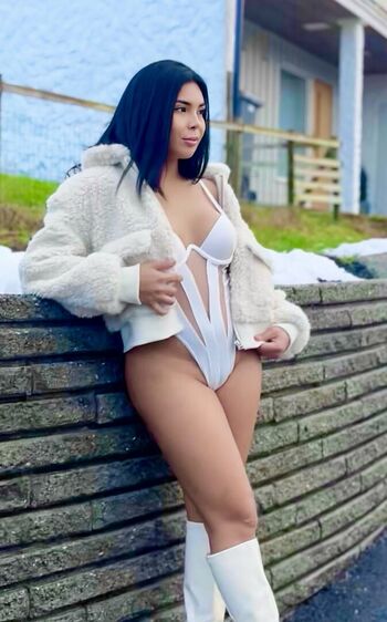 Full leaked Anna maria baker/ private onlyfans photo
