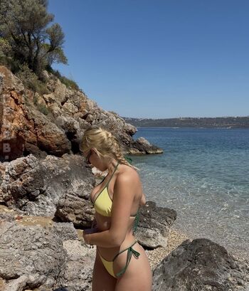 Full leaked Wieke private onlyfans photo