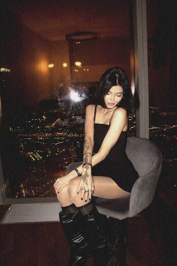 Full leaked Db/w/ private onlyfans photo