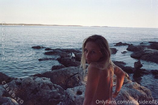 Full leaked Wild side b page private onlyfans photo