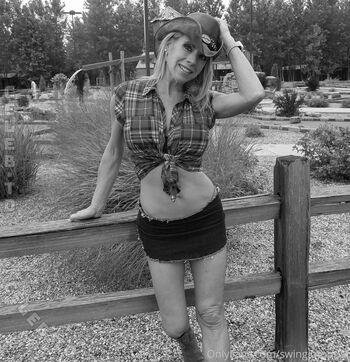 Full leaked Wildwifebarbie page private onlyfans photo