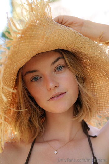 Full leaked Willow hand  page private onlyfans photo