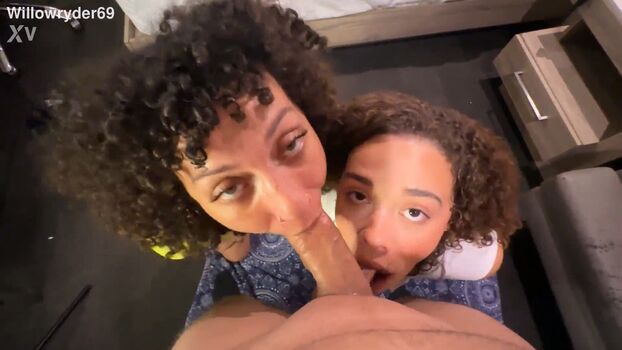 Full leaked Willow ryder page private onlyfans photo