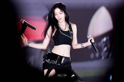 Full leaked Winter aespa page private onlyfans photo