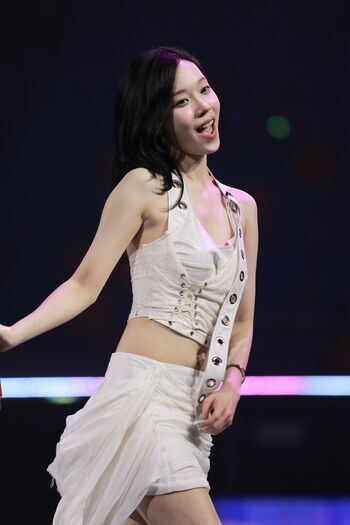 Full leaked Winter aespa page private onlyfans photo