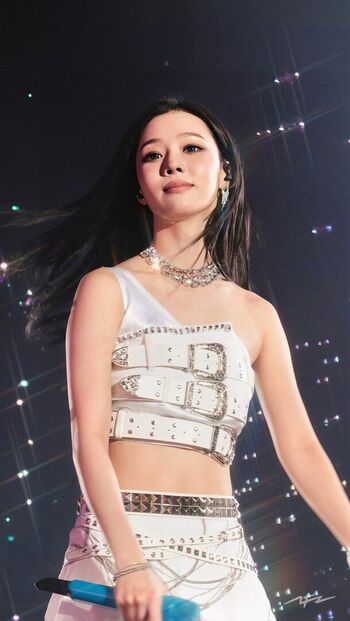 Full leaked Winter aespa page private onlyfans photo