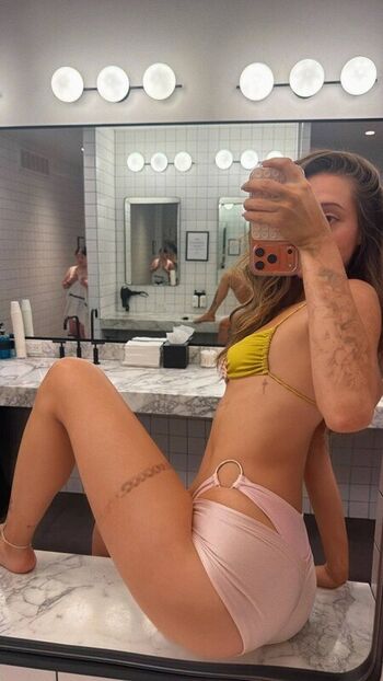 Full leaked Woah vicky page private onlyfans photo