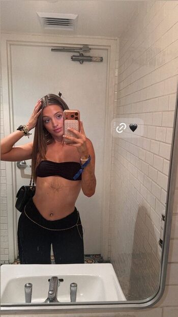 Full leaked Woah vicky private onlyfans photo