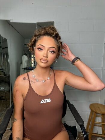 Full leaked Woah vicky private onlyfans photo