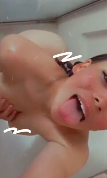 Full leaked Woahh emily private onlyfans photo