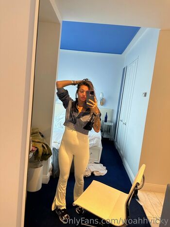Full leaked Woahhvicky private onlyfans photo