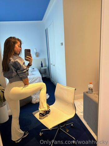 Full leaked Woahhvicky private onlyfans photo