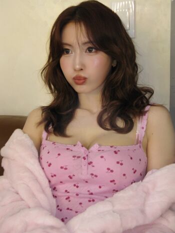 Full leaked Womenk pop page private onlyfans photo