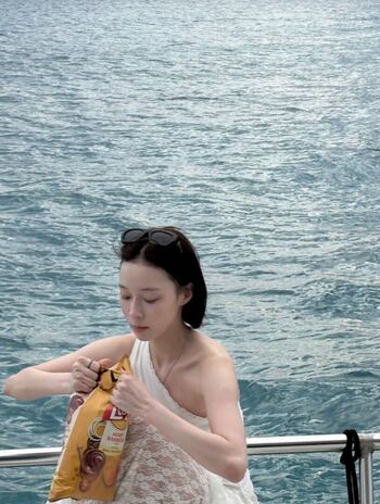 Full leaked Womenk pop page private onlyfans photo