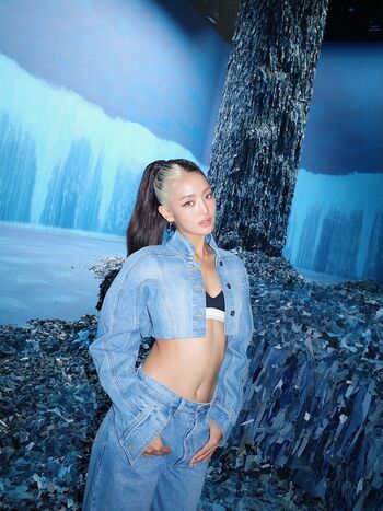 Full leaked Womenk pop page private onlyfans photo