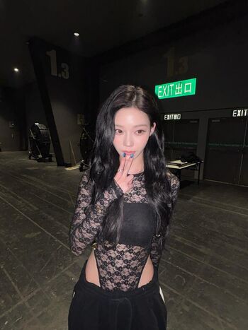 Full leaked Womenk pop page private onlyfans photo