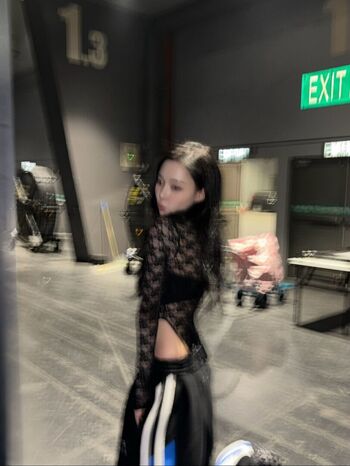 Full leaked Womenk pop page private onlyfans photo