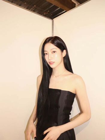 Full leaked Womenk pop page private onlyfans photo