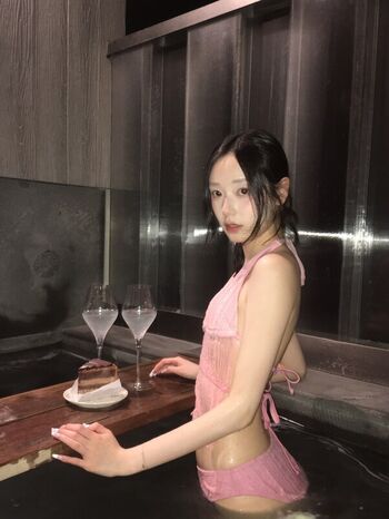 Full leaked Womenk pop page private onlyfans photo