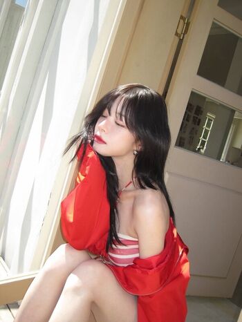 Full leaked Womenk pop page private onlyfans photo