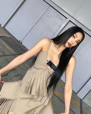 Full leaked Womenk pop page private onlyfans photo
