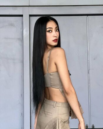 WomenK-pop