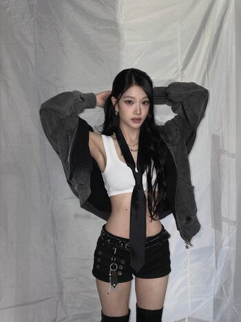 Full leaked Womenk pop page private onlyfans photo