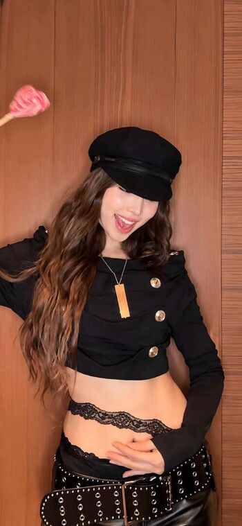 Full leaked Womenk pop page private onlyfans photo